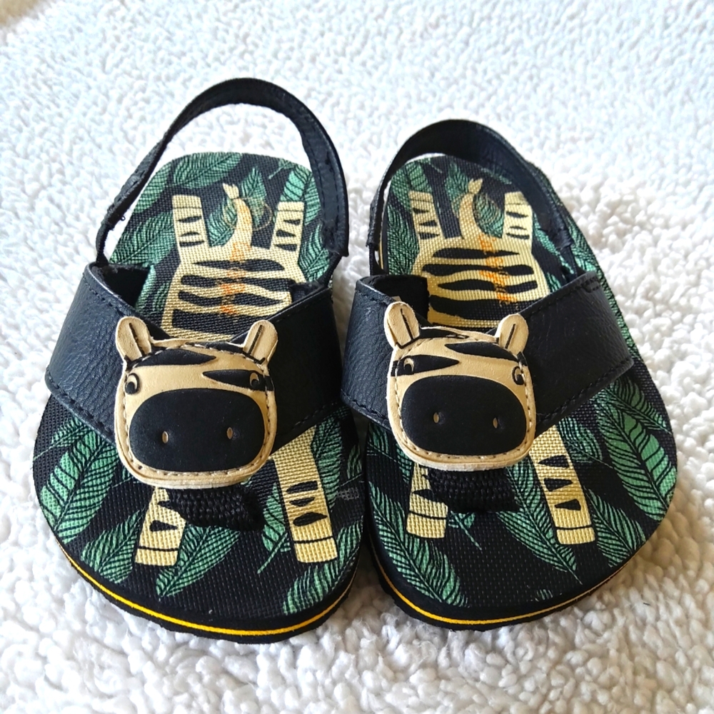 🎯 3 FOR $10🎯 Toddler Sandals S 5/6